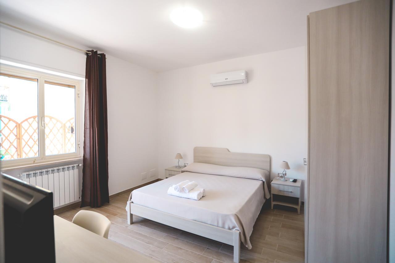 Il Viaggiatore Via Rimini Serapo ガエータ エクステリア 写真